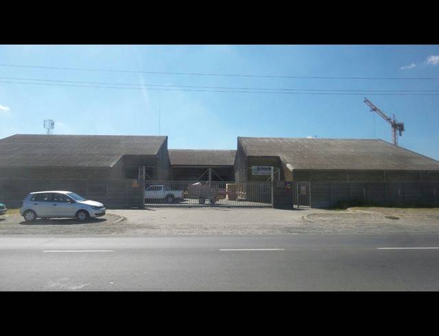1,500M² FACTORY RENTED IN BLACKHEATH INDUSTRIAL